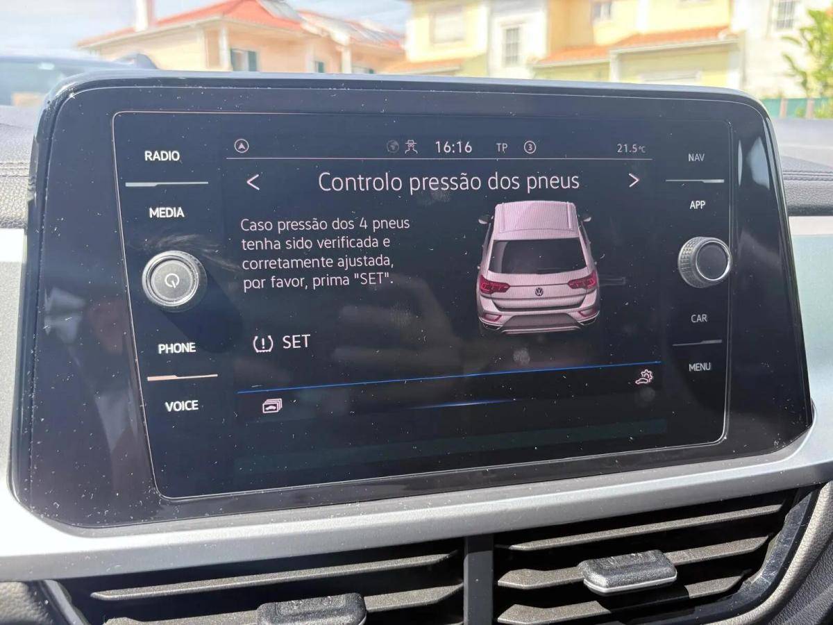 volkswagen-t-roc-2023-gasolina-999cc