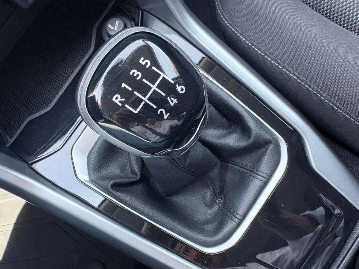 volkswagen-t-roc-2023-gasolina-999cc