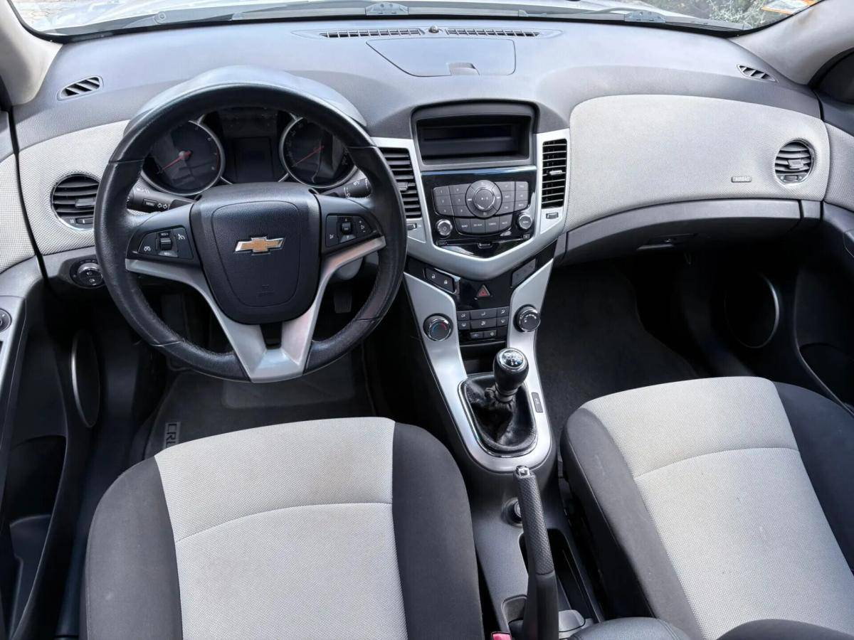 chevrolet-cruze-2011-gasolina-1598cc