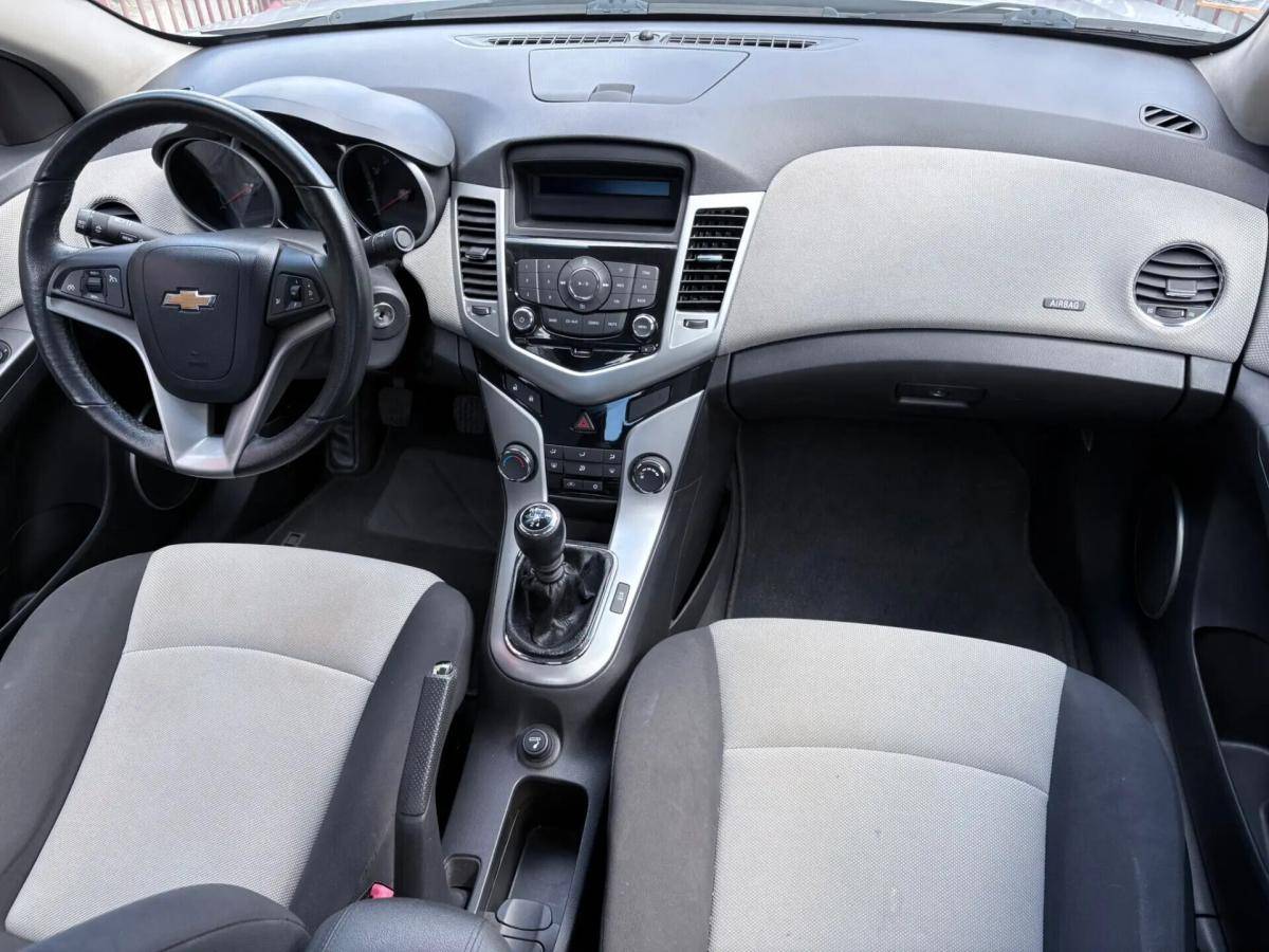 chevrolet-cruze-2011-gasolina-1598cc