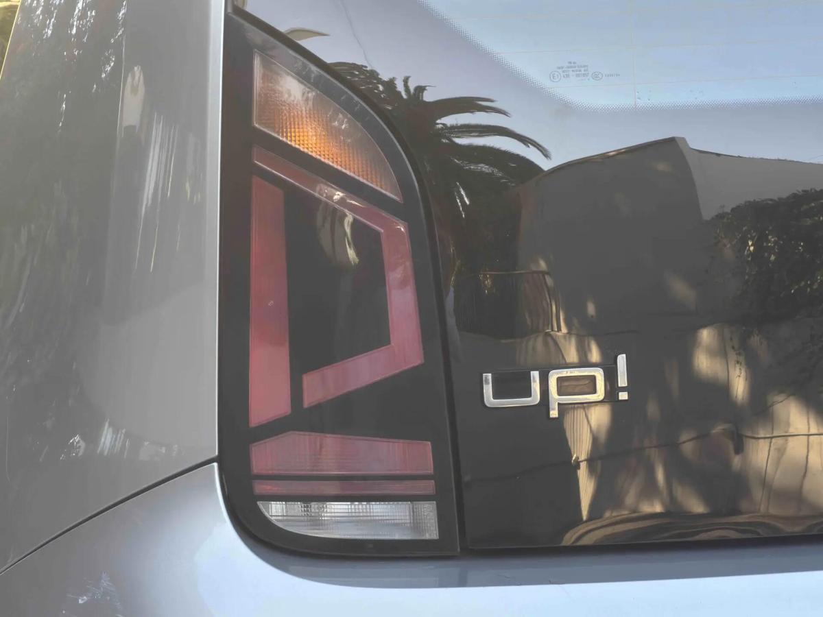 volkswagen-up-2017-gasolina-999cc