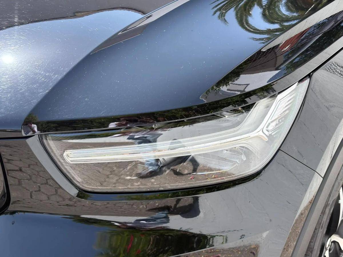 volvo-xc40-2021-hibrido-a-gasolina-1477cc