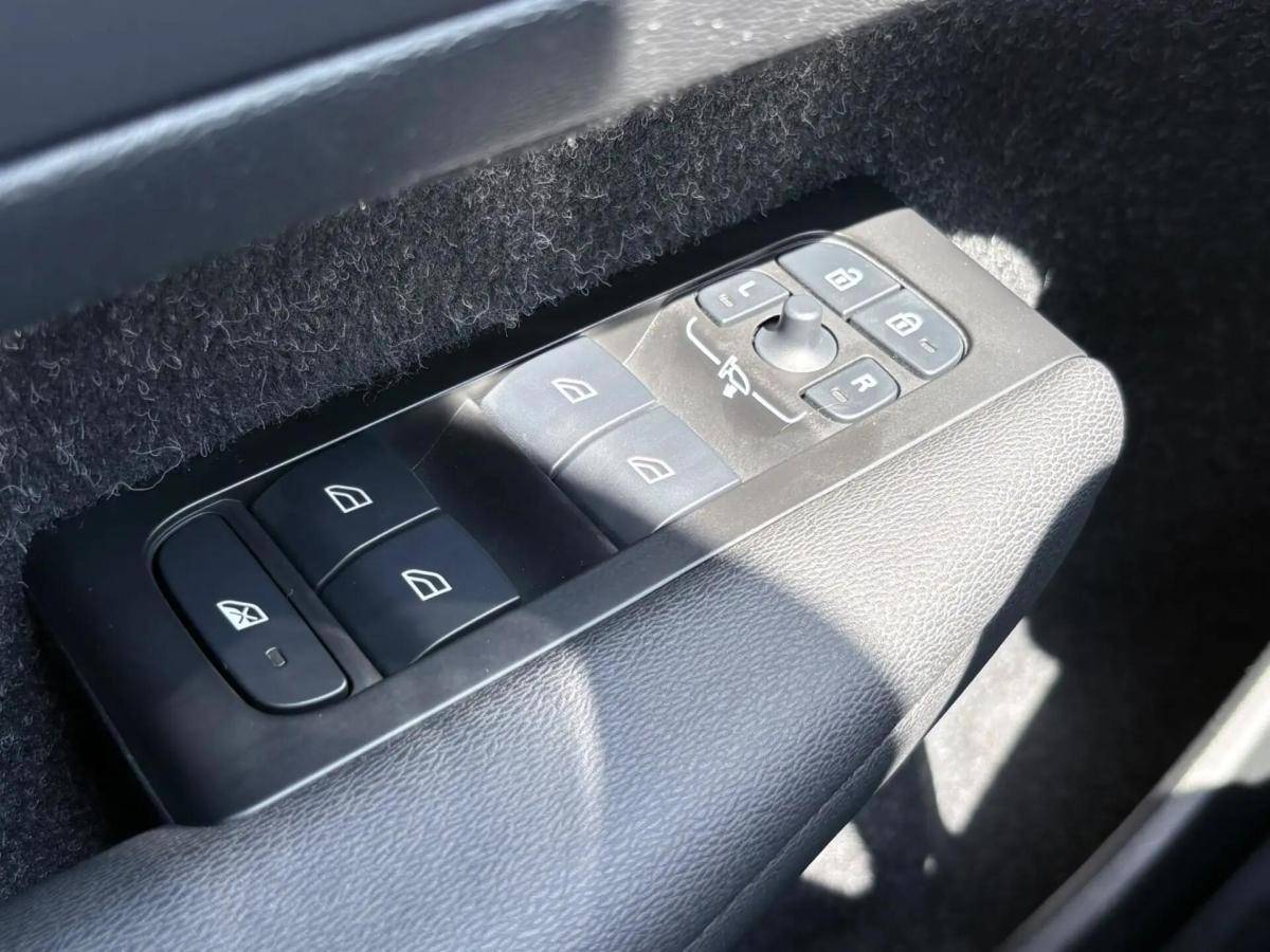 volvo-xc40-2021-hibrido-a-gasolina-1477cc