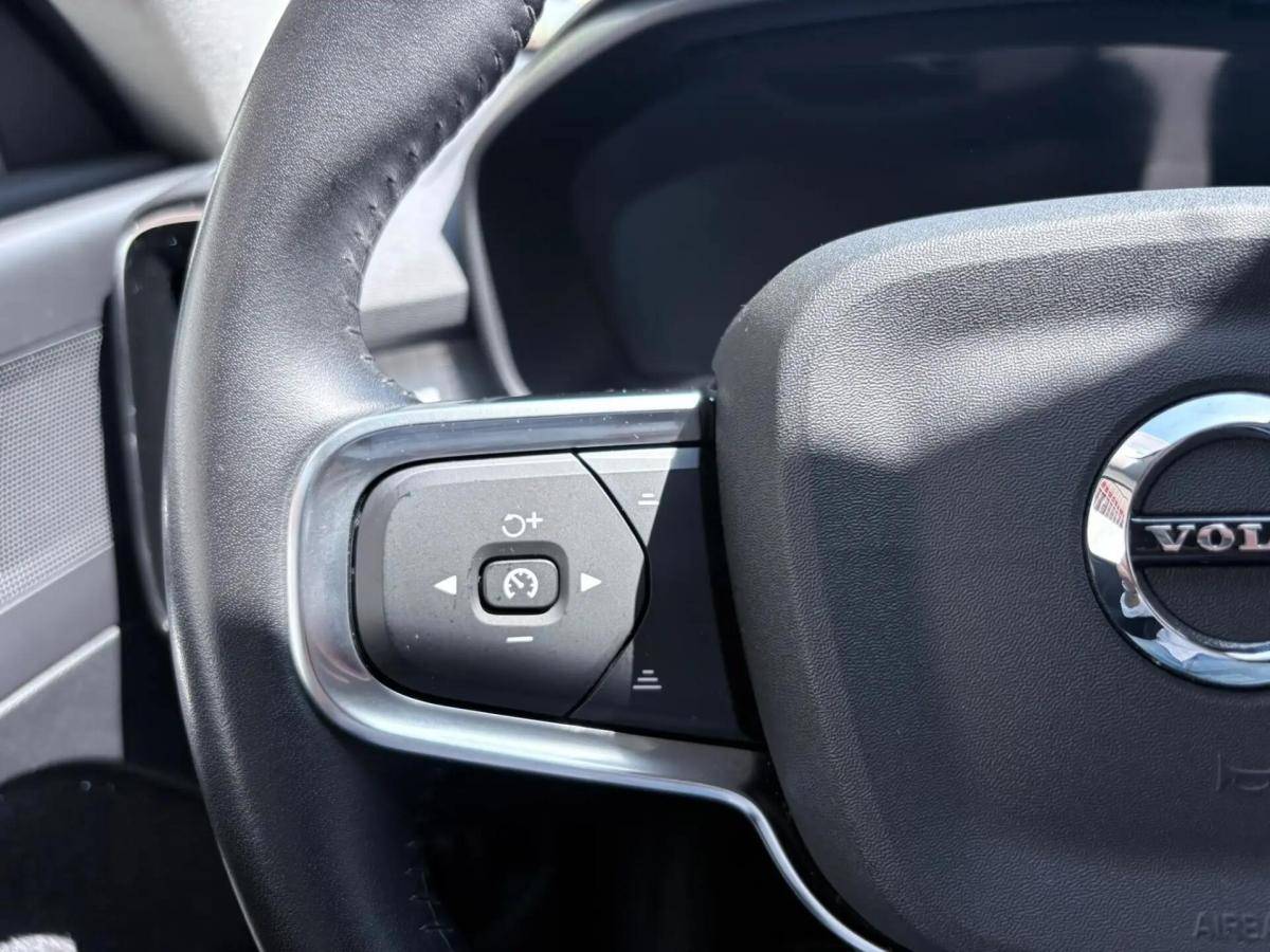 volvo-xc40-2021-hibrido-a-gasolina-1477cc