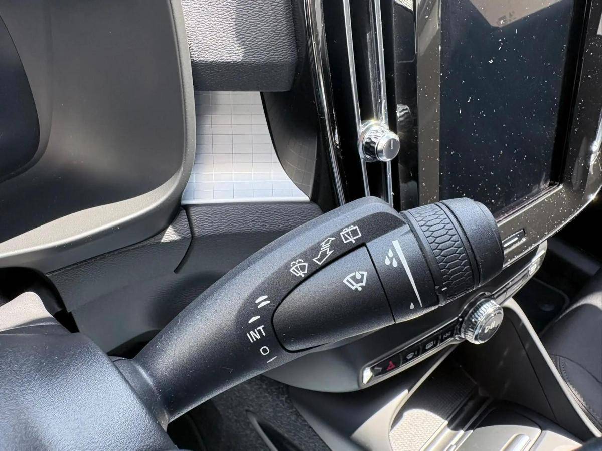 volvo-xc40-2021-hibrido-a-gasolina-1477cc