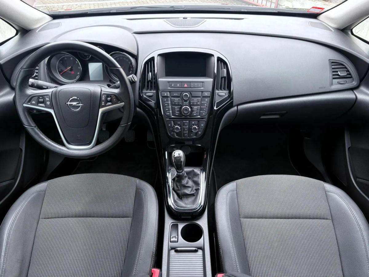 opel-astra-sport-tourer-2016-diesel-1598cc