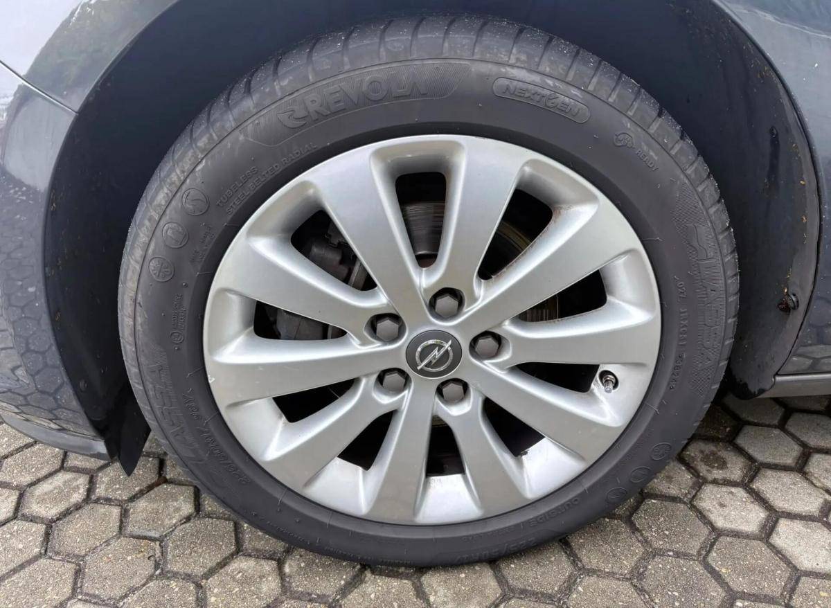 opel-astra-sport-tourer-2016-diesel-1598cc