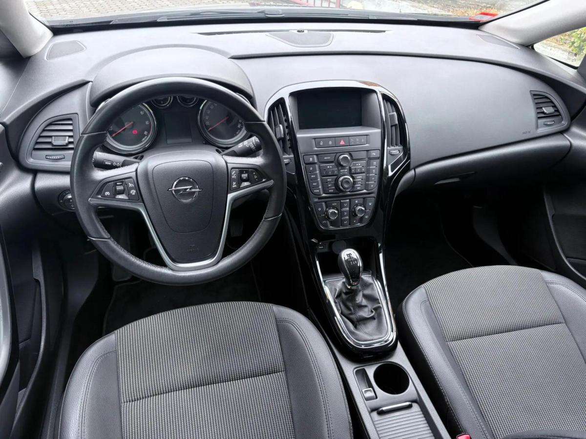 opel-astra-sport-tourer-2016-diesel-1598cc