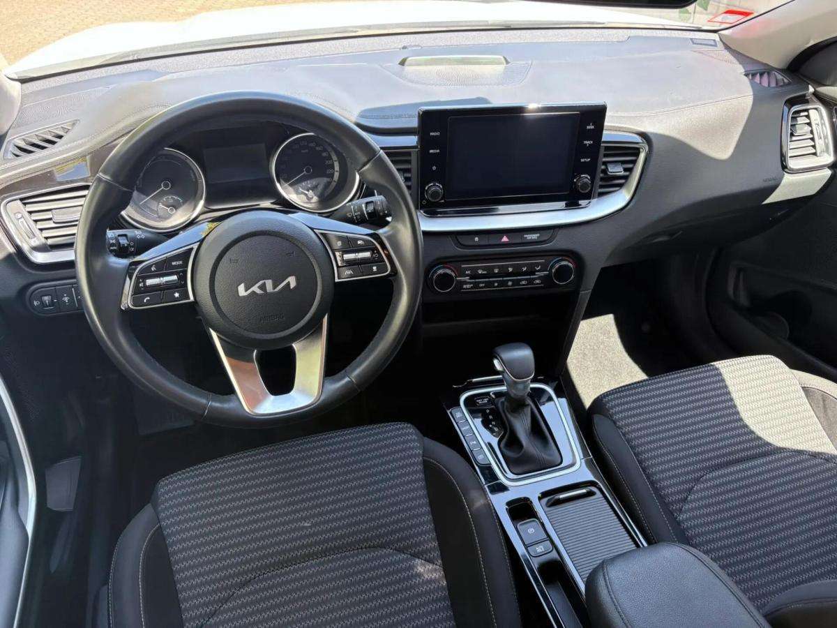 kia-xceed-2023-hibrido-a-gasolina-1580cc