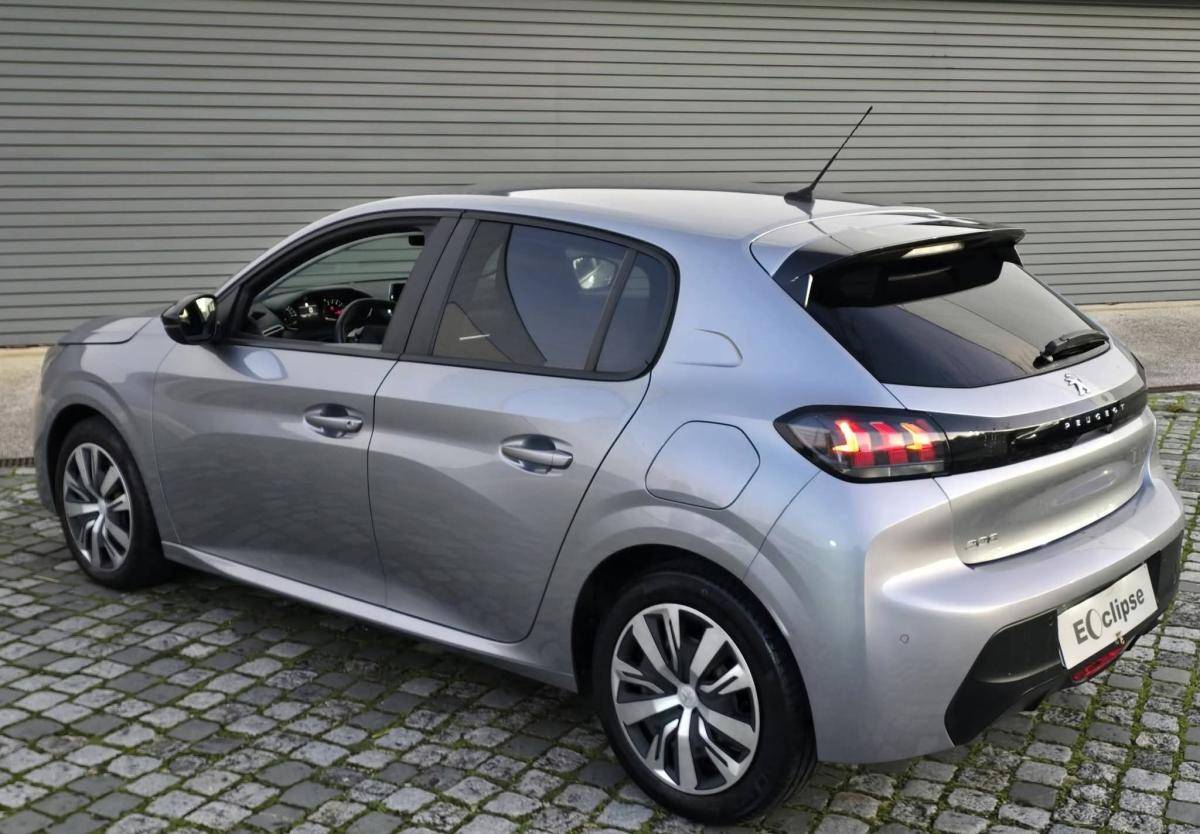 peugeot-208-2023-gasolina-1199cc