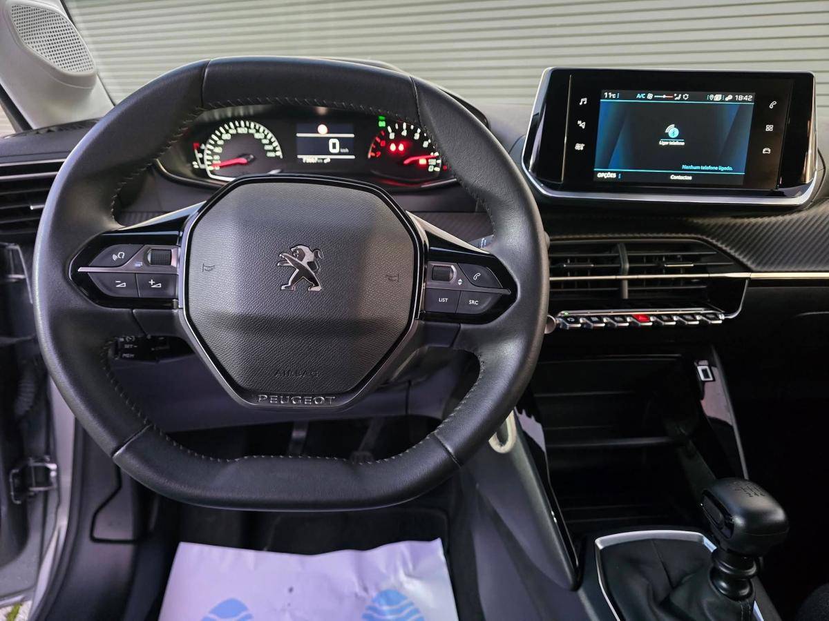 peugeot-208-2023-gasolina-1199cc