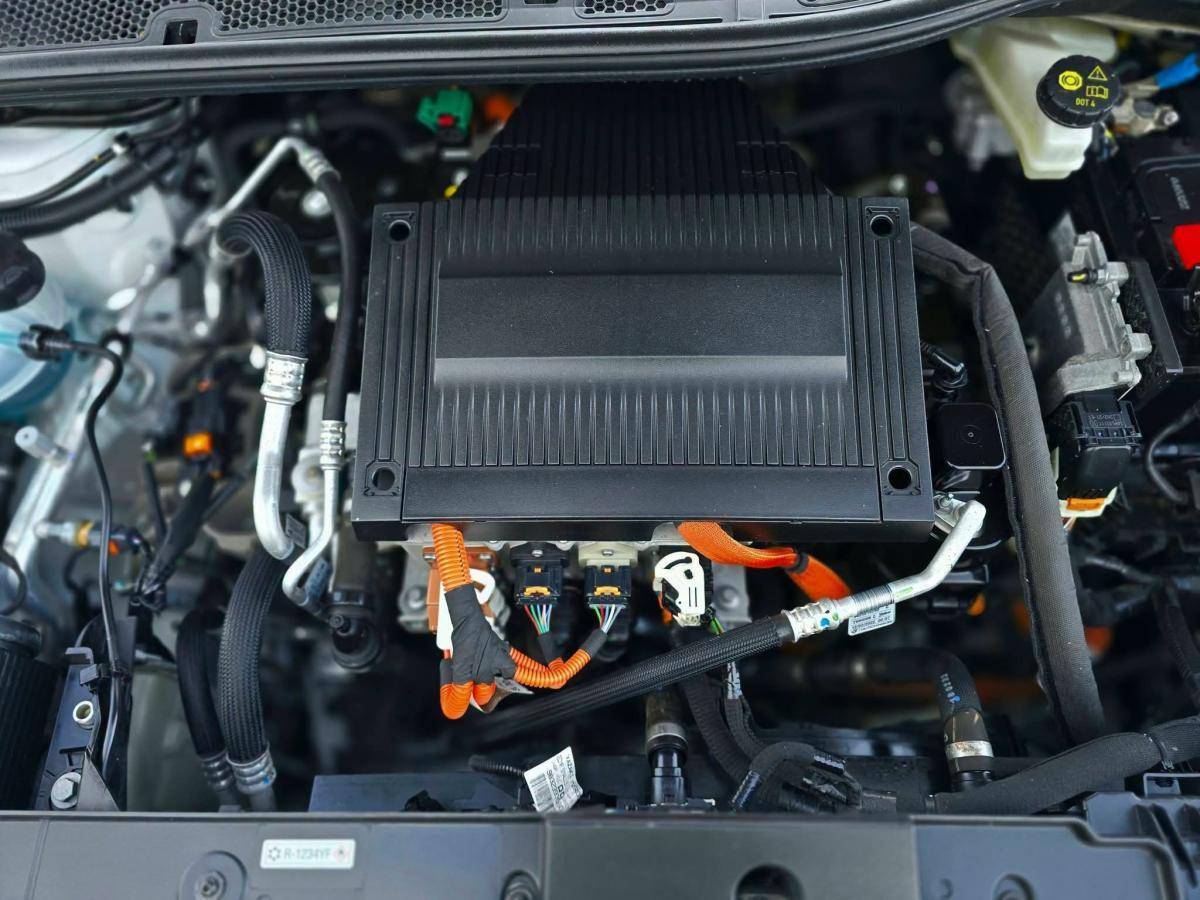 peugeot-208-2022-eletrico-0cc