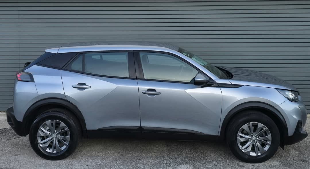 peugeot-2008-2023-gasolina-1199cc
