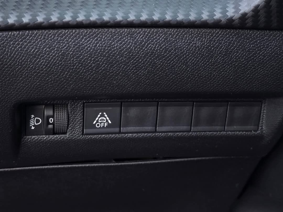 peugeot-2008-2023-gasolina-1199cc