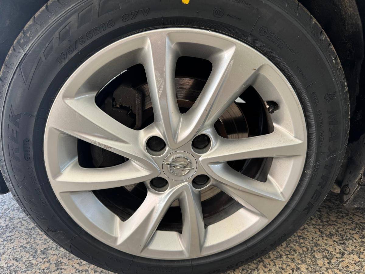 opel-corsa-2023-gasolina-1199cc