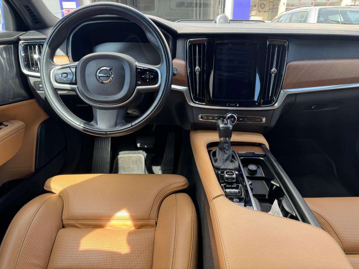 volvo-v90-2017-diesel-1969cc