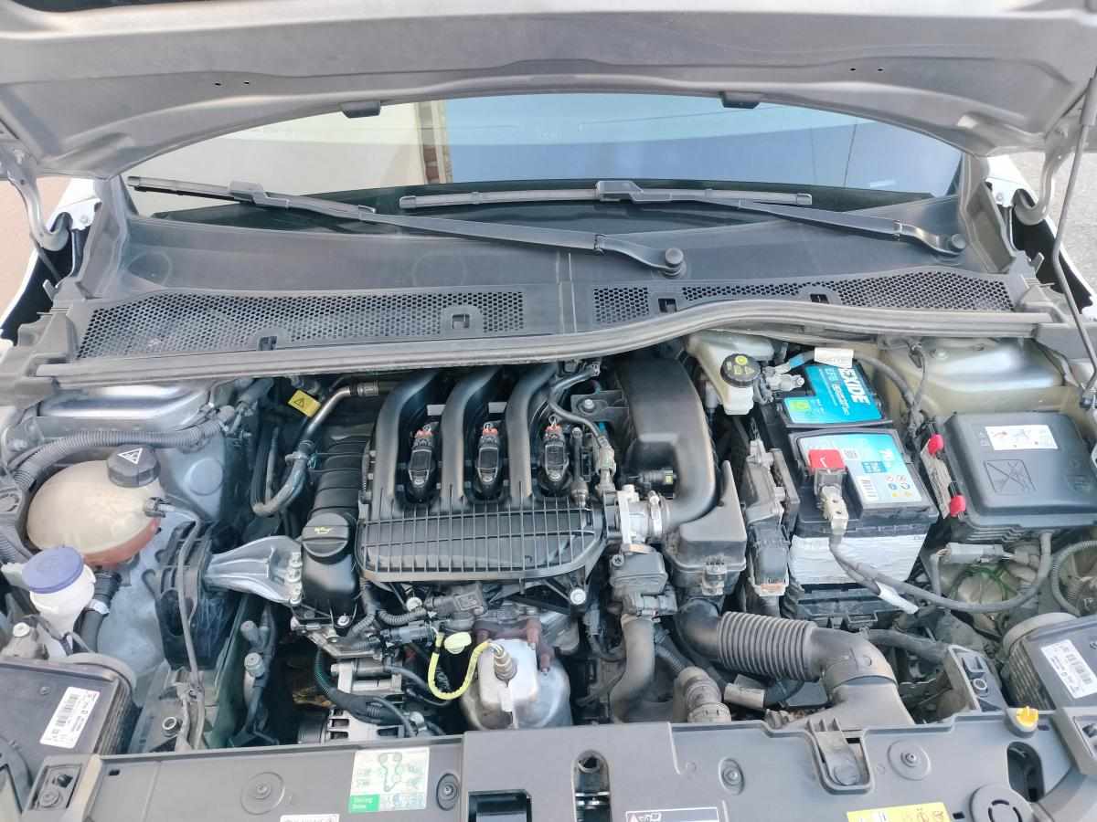 peugeot-208-1-2-puretech-2022-gasolina-1199cc
