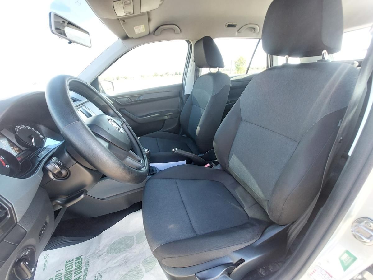 skoda-fabia-break-2017-gasolina-999cc