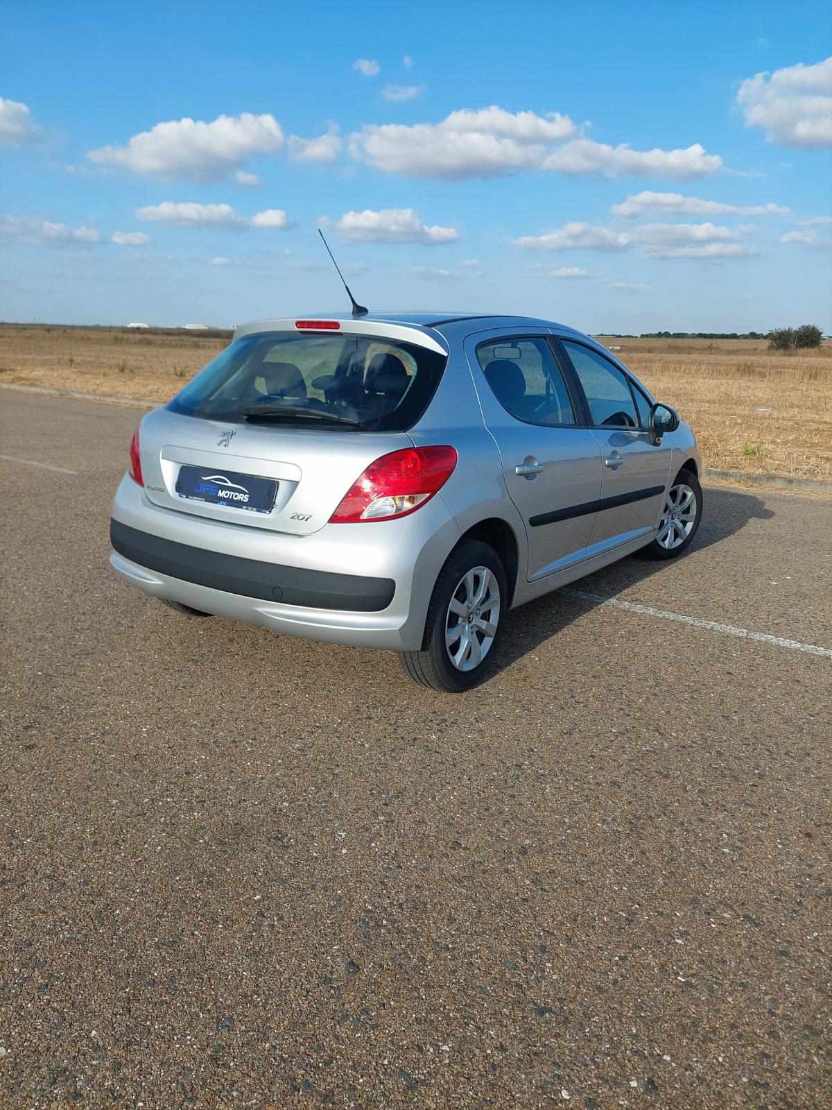 peugeot-207-2009-gasolina-1397cc
