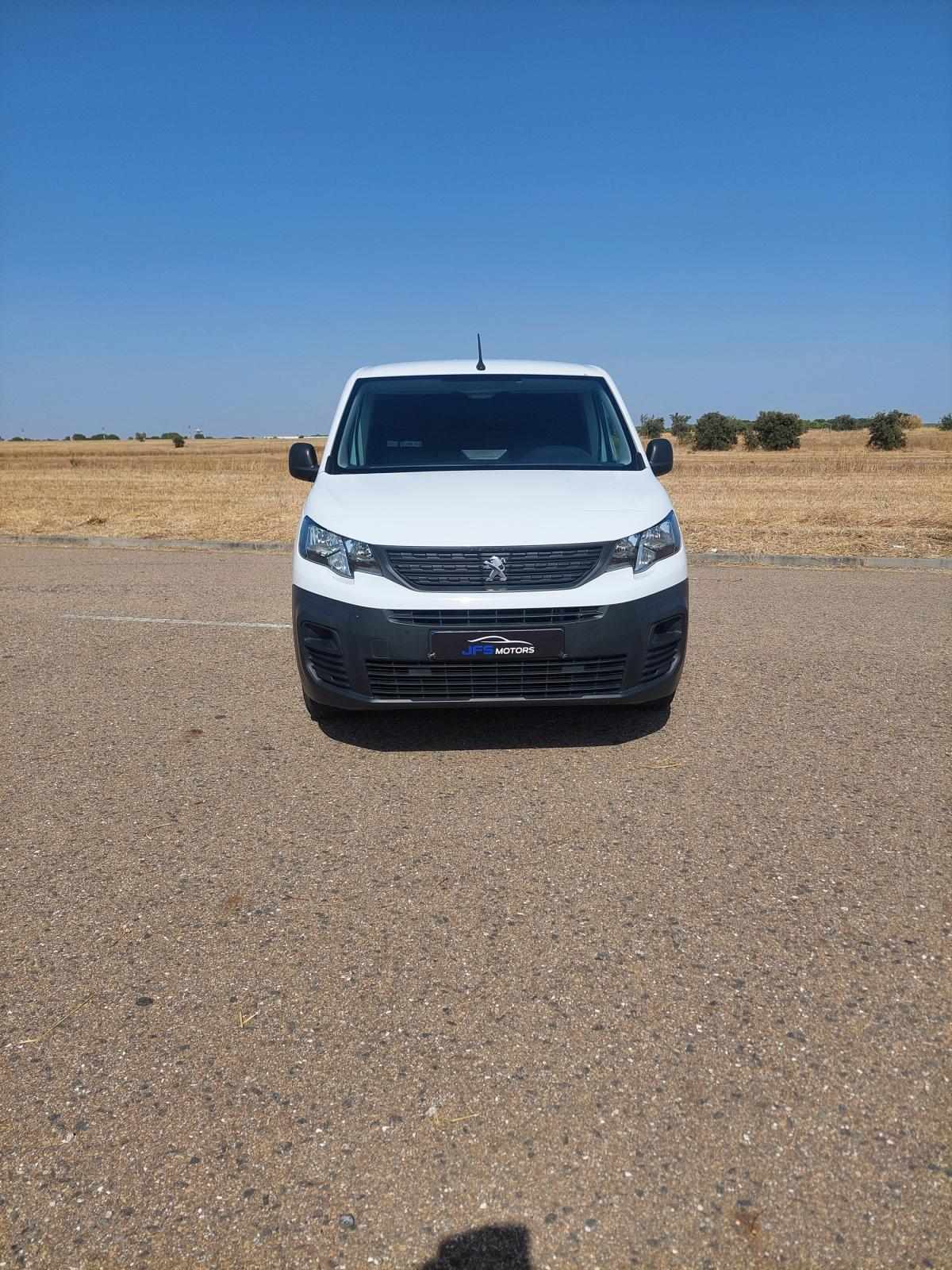 peugeot-partner-2023-diesel-1499cc