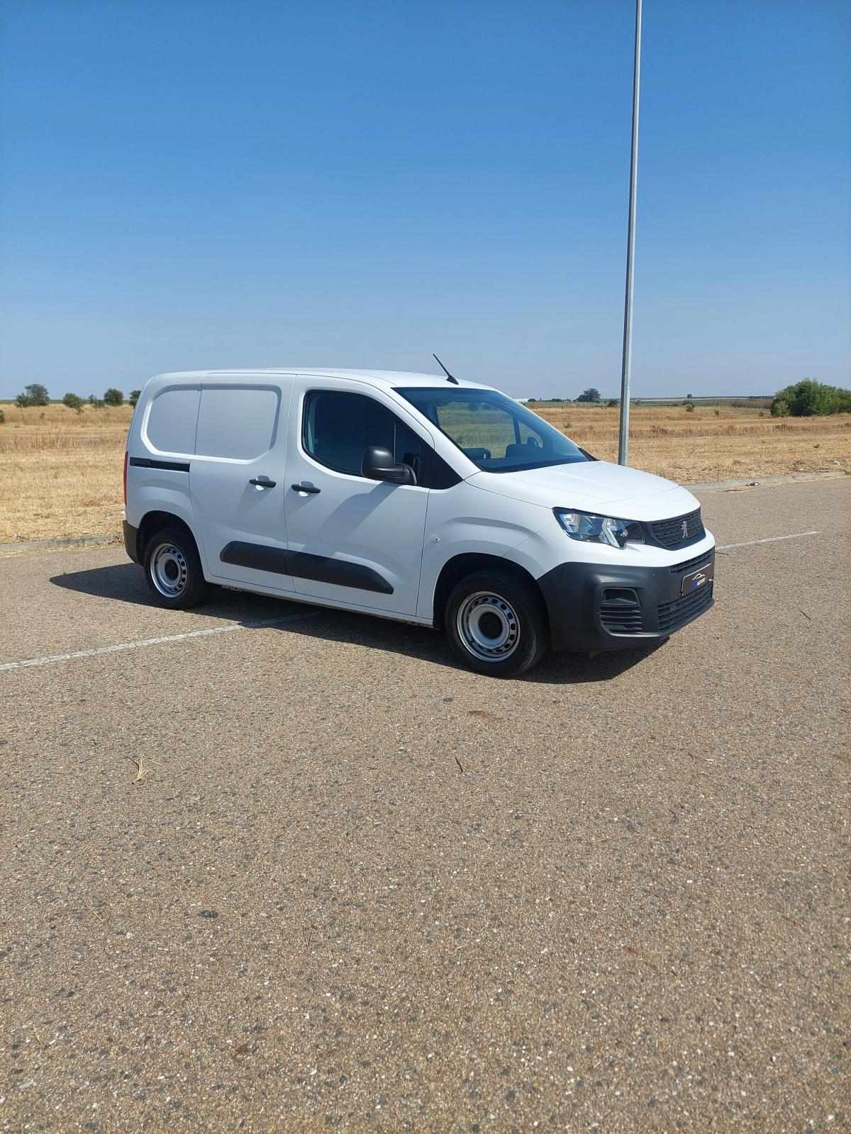 peugeot-partner-2023-diesel-1499cc