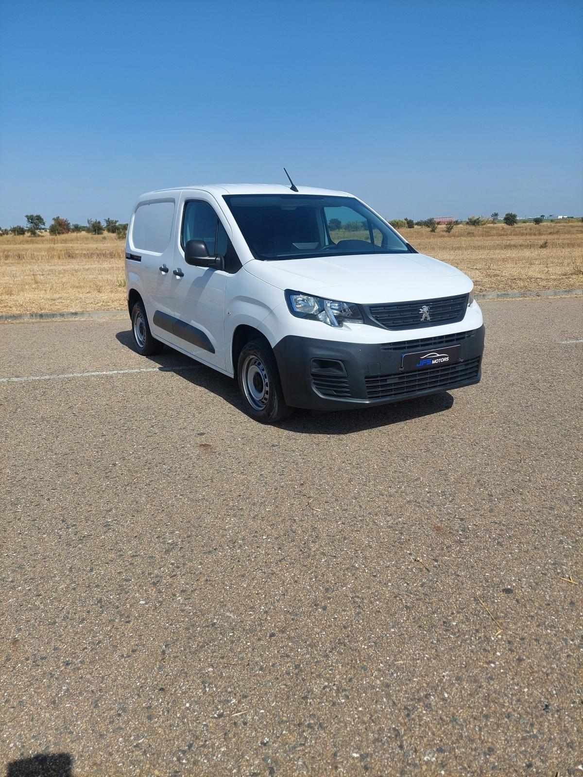 peugeot-partner-2023-diesel-1499cc