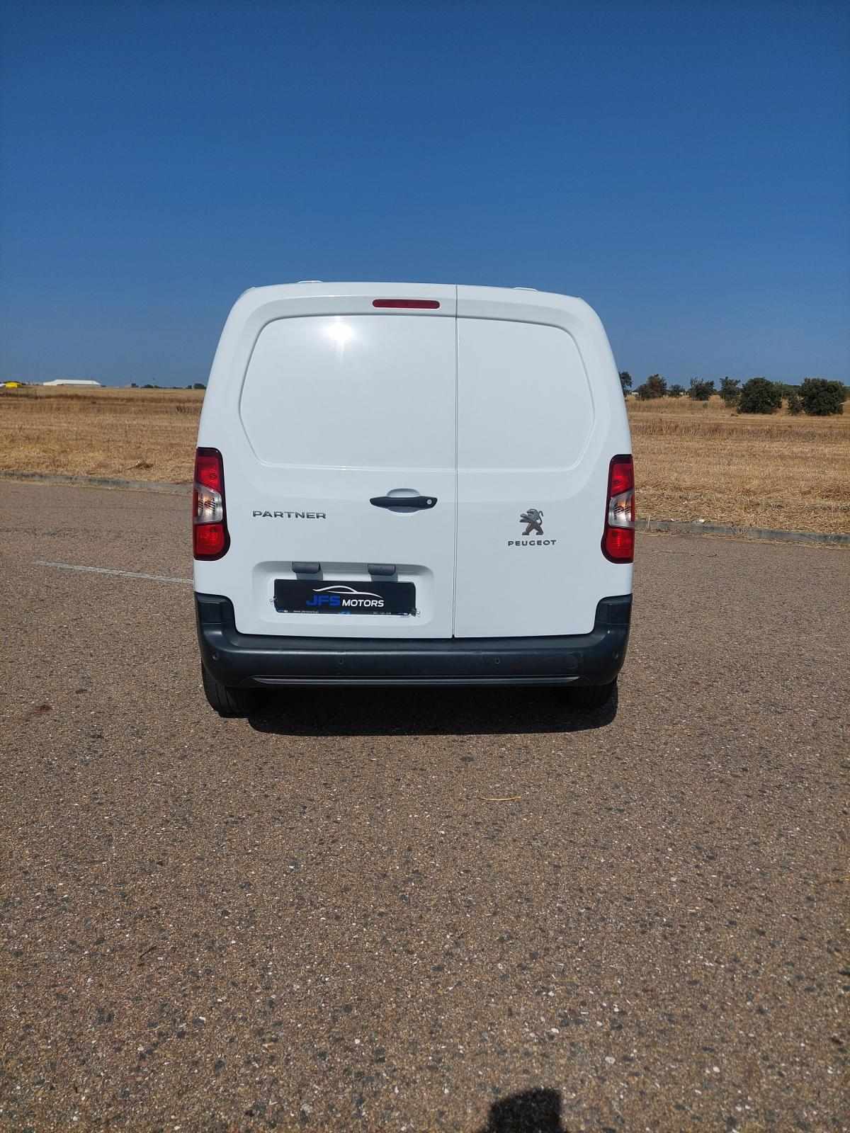 peugeot-partner-2023-diesel-1499cc