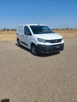 peugeot-partner-2023-diesel-1499cc