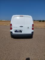 peugeot-partner-2023-diesel-1499cc