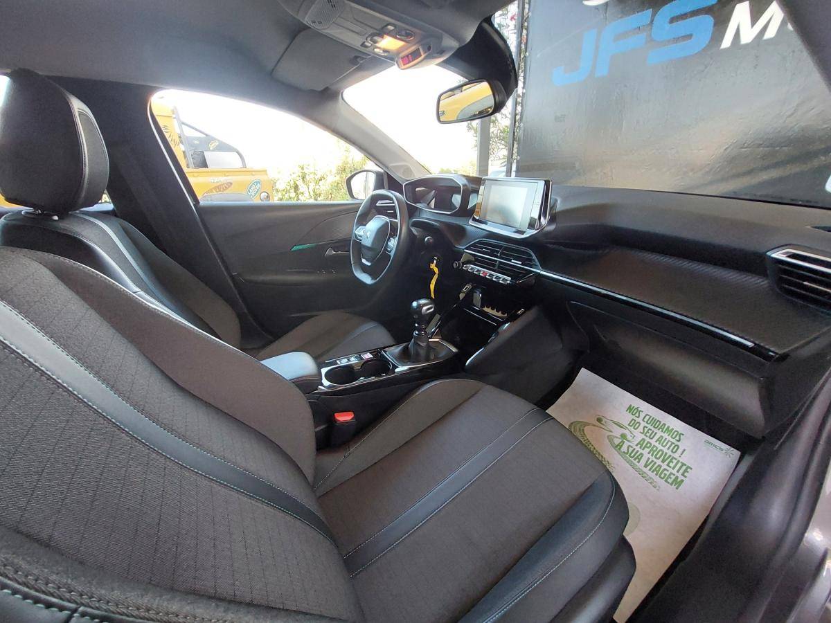 peugeot-208-2023-gasolina-1199cc
