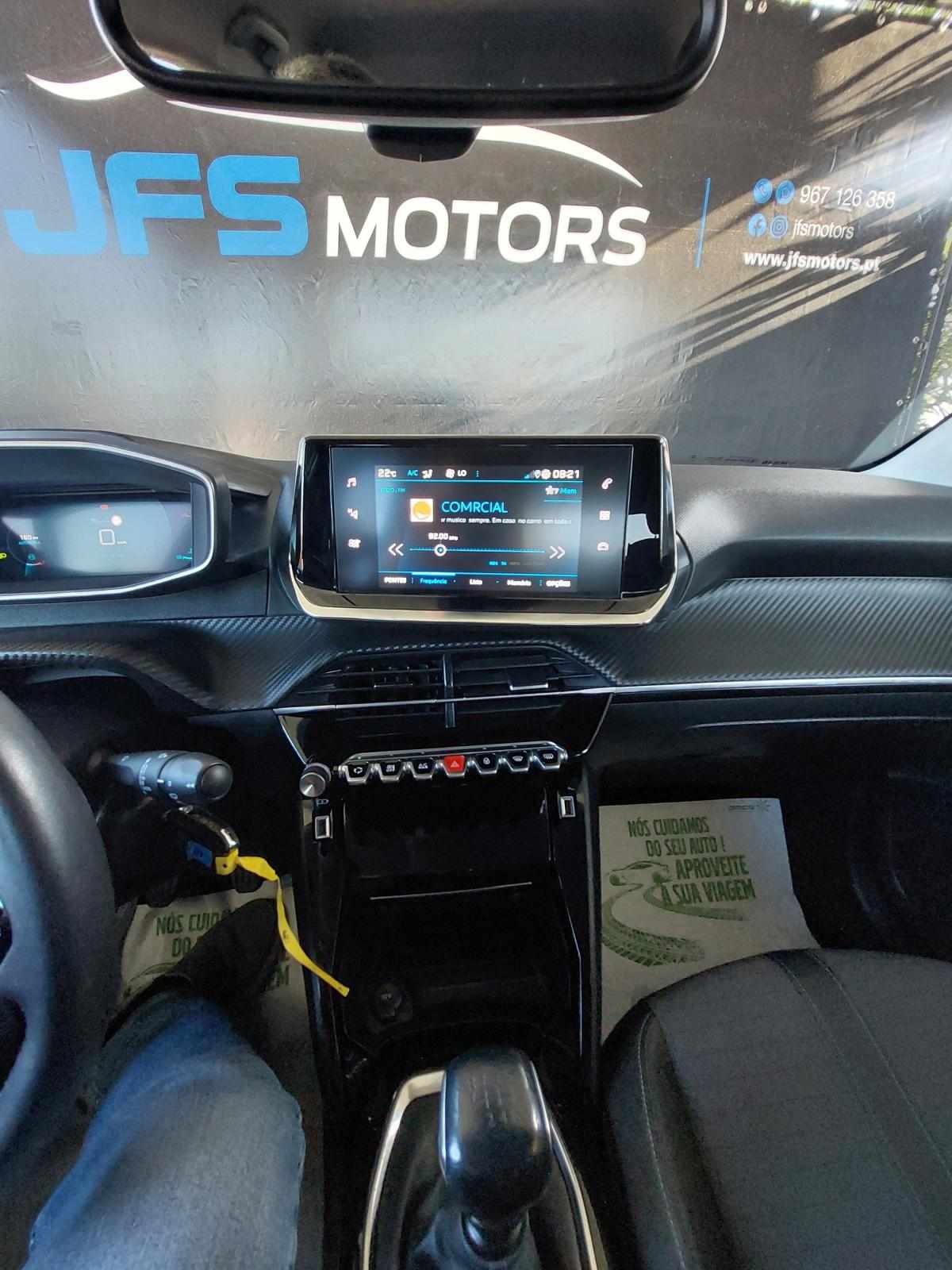 peugeot-208-2023-gasolina-1199cc