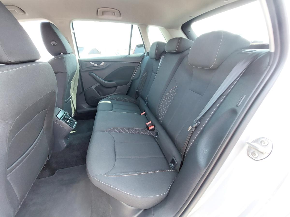 skoda-kamiq-2023-gasolina-999cc