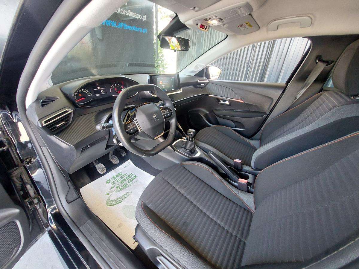 peugeot-208-2023-gasolina-1199cc