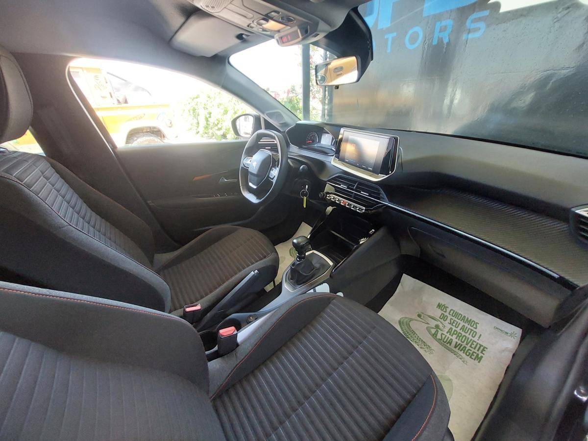 peugeot-208-2023-gasolina-1199cc