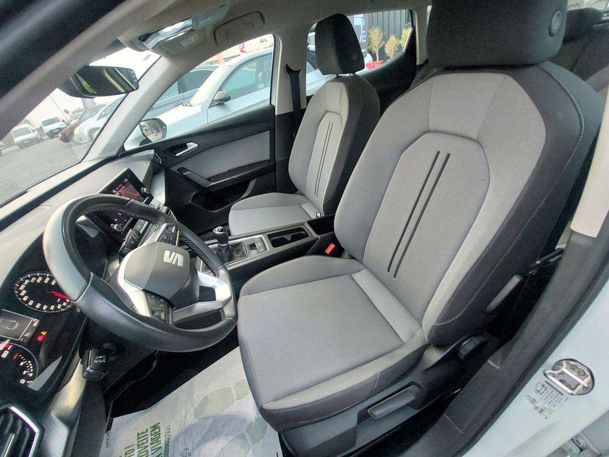 seat-leon-2023-gasolina-999cc