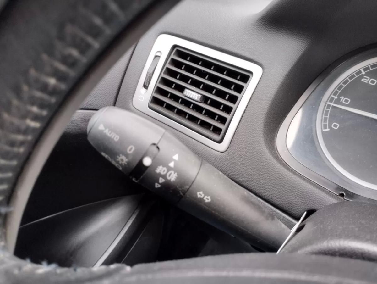 peugeot-307-2002-gasolina-1360cc