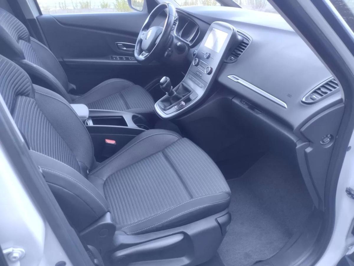 renault-grand-scenic-2017-diesel-1598cc