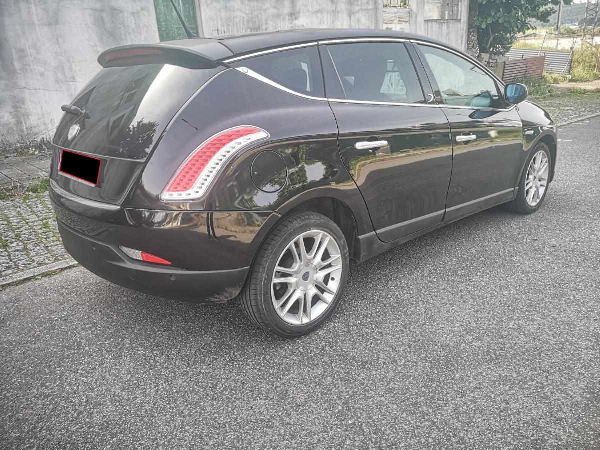 lancia-delta-2008-diesel-1598cc