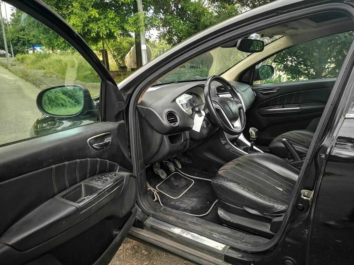 lancia-delta-2008-diesel-1598cc