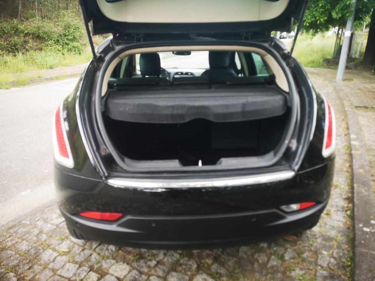 lancia-delta-2008-diesel-1598cc
