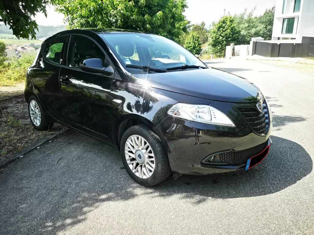 lancia-ypsilon-2014-gasolina-1242cc