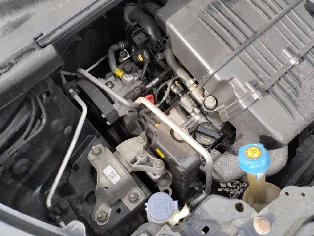 lancia-ypsilon-2014-gasolina-1242cc