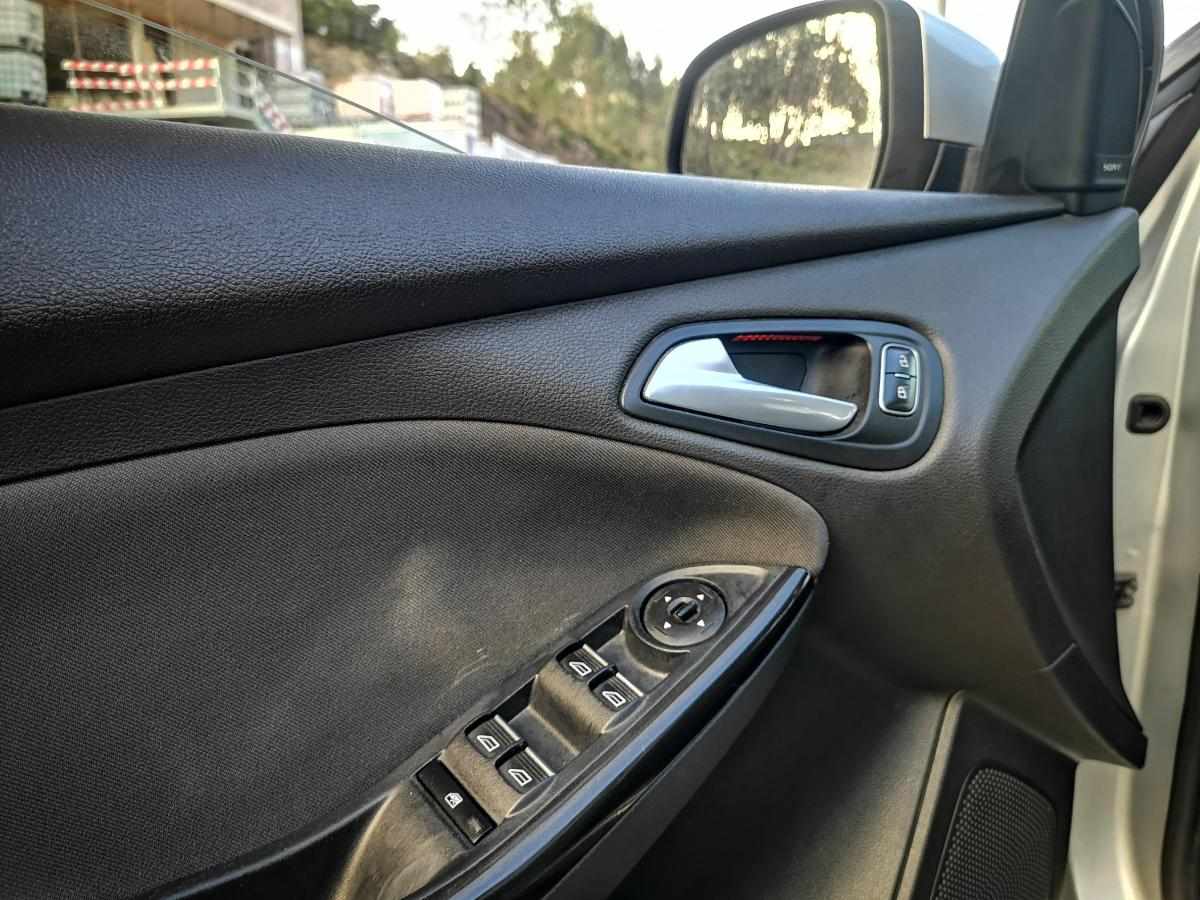 ford-focus-2018-gasolina-998cc