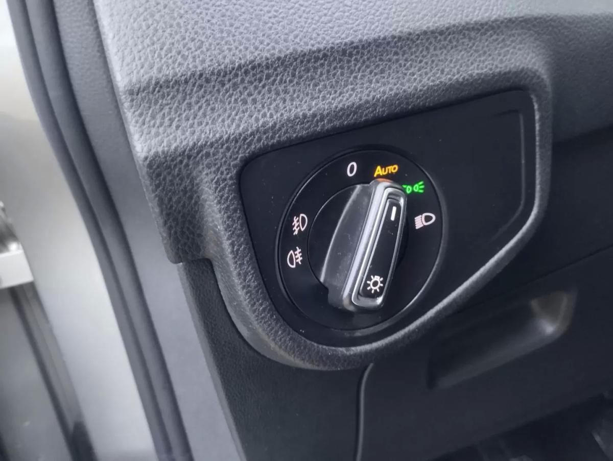 volkswagen-golf-2019-diesel-1598cc