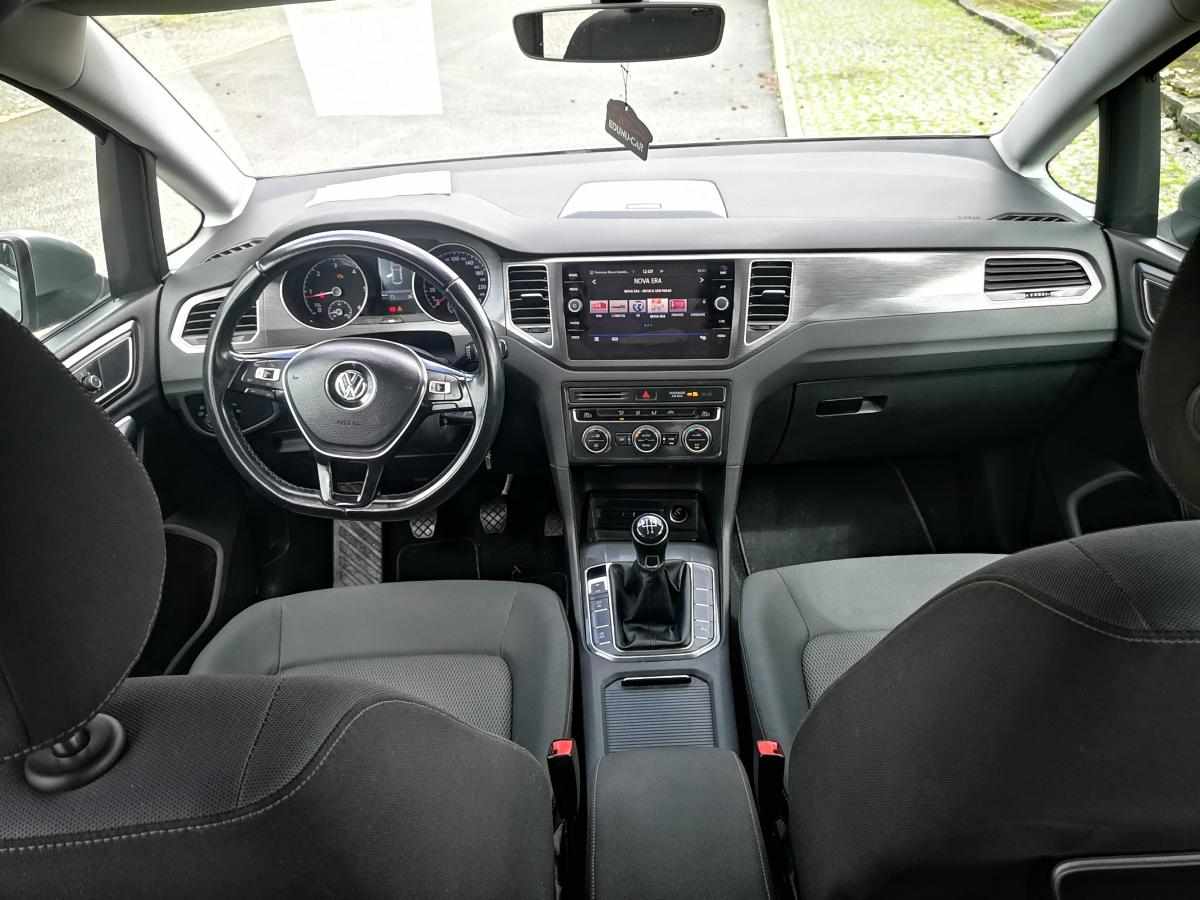 volkswagen-golf-2019-diesel-1598cc