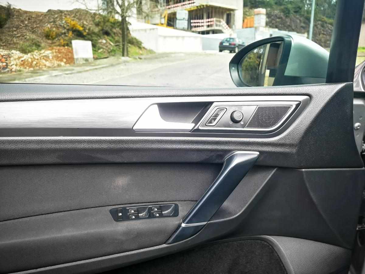 volkswagen-golf-2019-diesel-1598cc
