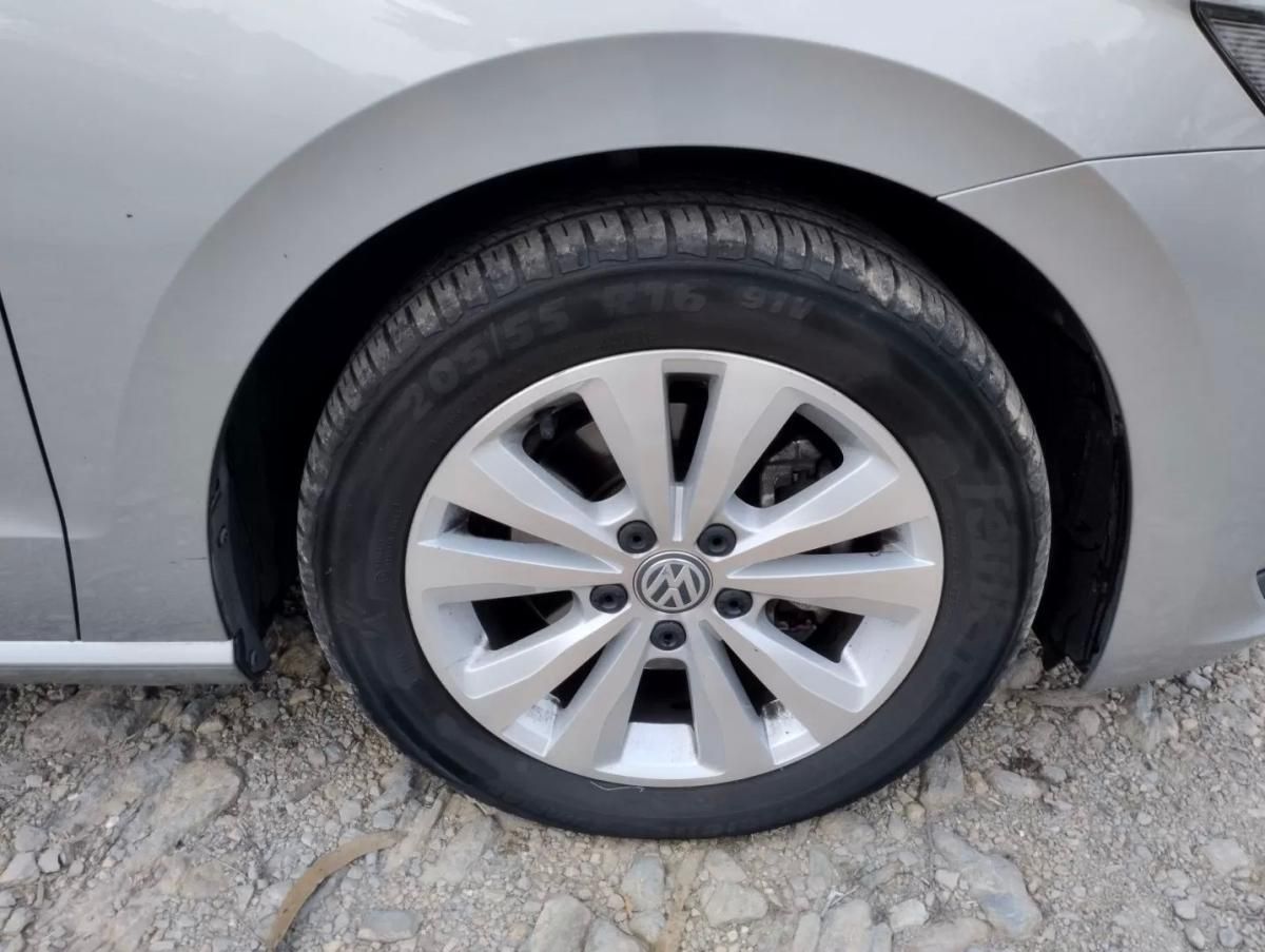 volkswagen-golf-2019-diesel-1598cc