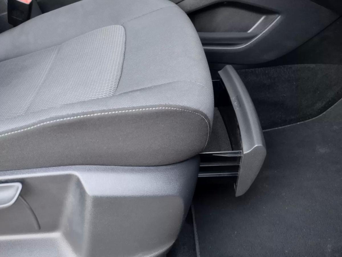 volkswagen-golf-2019-diesel-1598cc