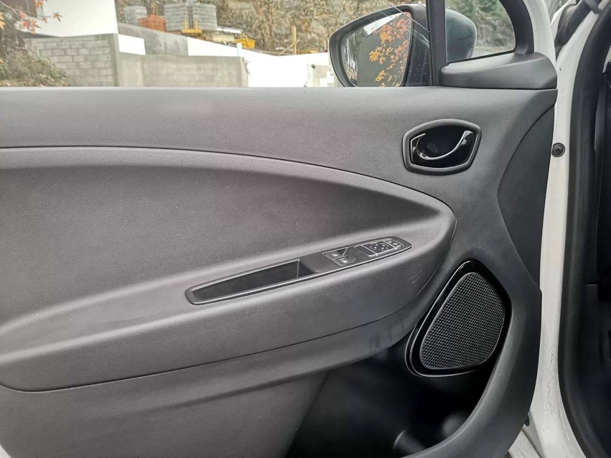 renault-zoe-2020-eletrico-200cc
