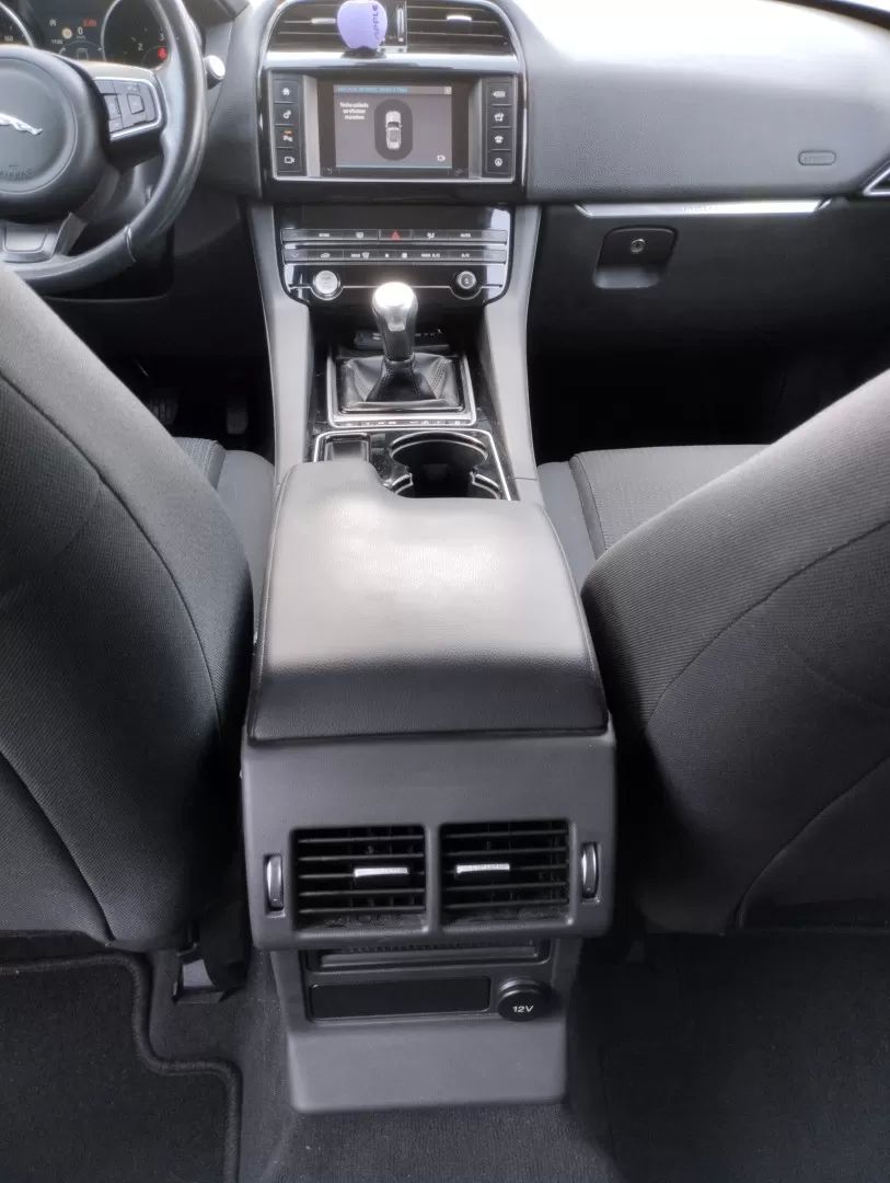 jaguar-f-pace-2017-diesel-1999cc